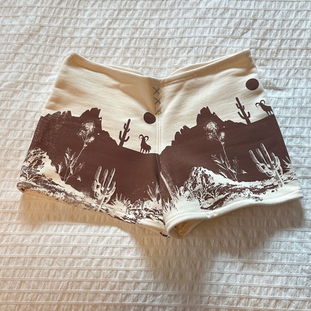 Zhinh Desert Dweller Undyed Regular Length Sweat Shorts Medium New Unworn